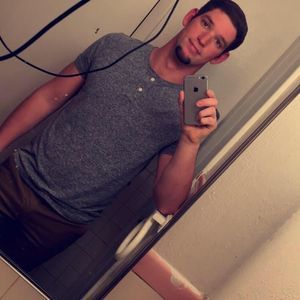 Meet your Posher, Eli